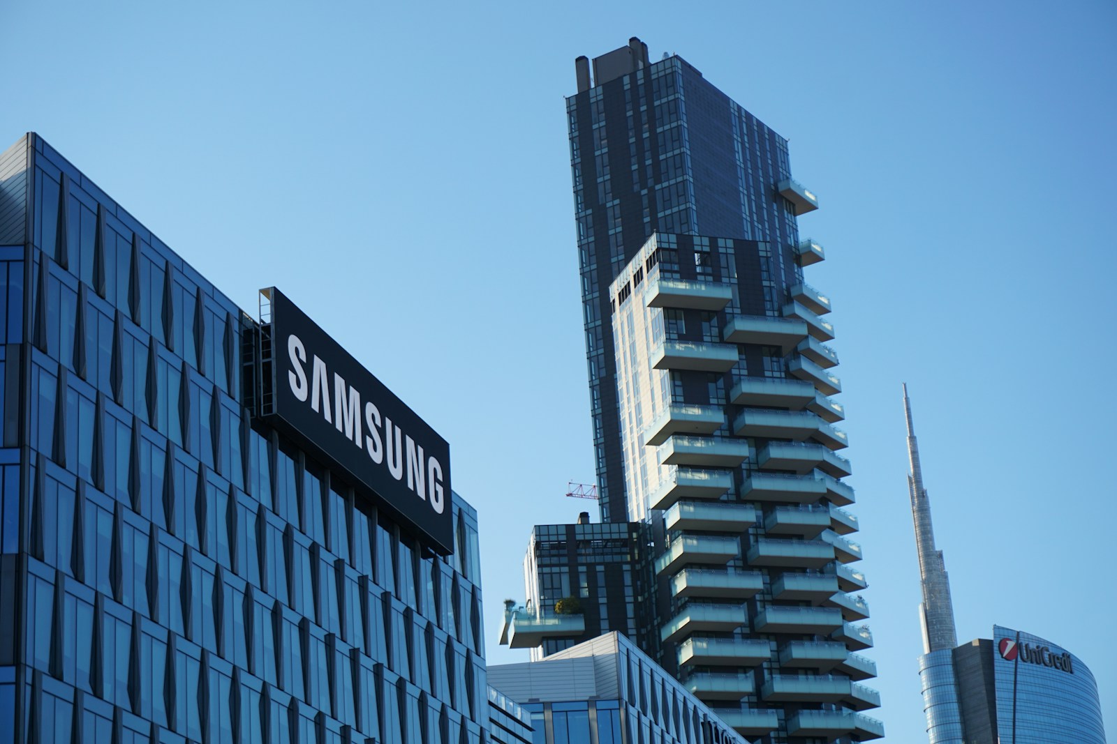 Samsung and Voltalis join forces to develop a Demand Side Response offer to value flexibility of Samsung’s millions of smart appliances.