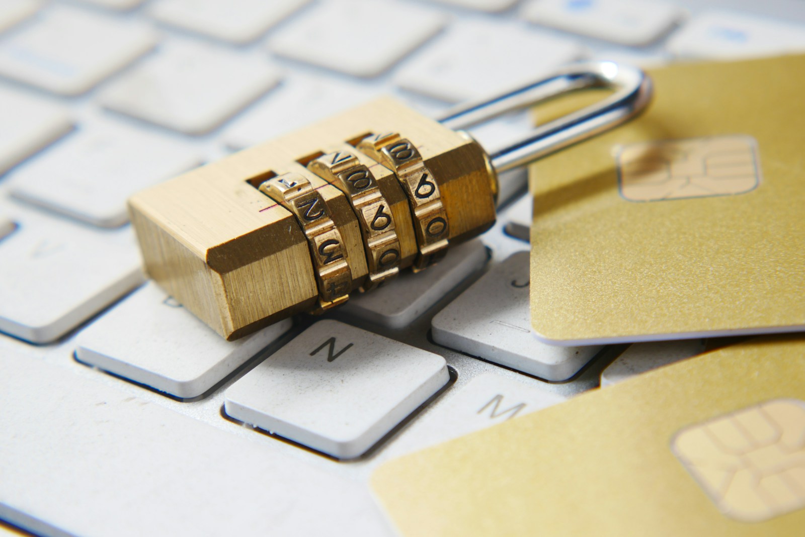 The Signs of Identity Theft You Should Know About