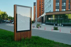 Real-Time Messaging: Leveraging Digital Signage for Targeted Promotions