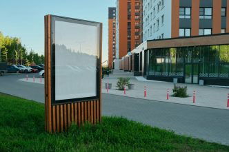 Real-Time Messaging: Leveraging Digital Signage for Targeted Promotions