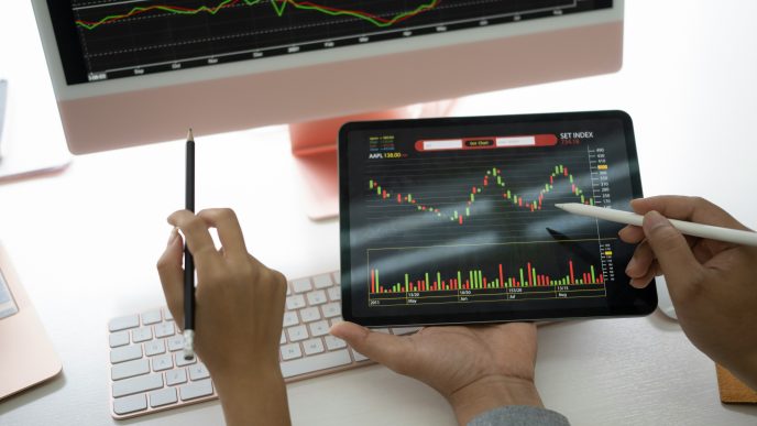 War Rattles Markets, but Tech Stands Tall
