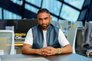 The $1.45B Plan: Kiziloz Builds Big Without VC Backing