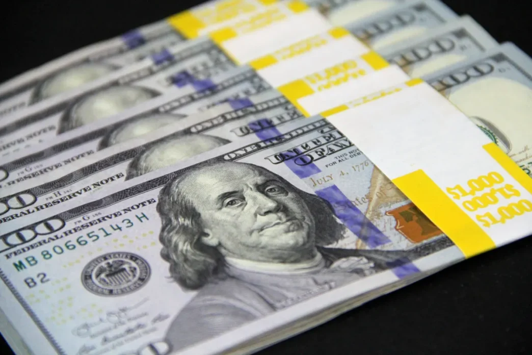 dollar reserve currency role